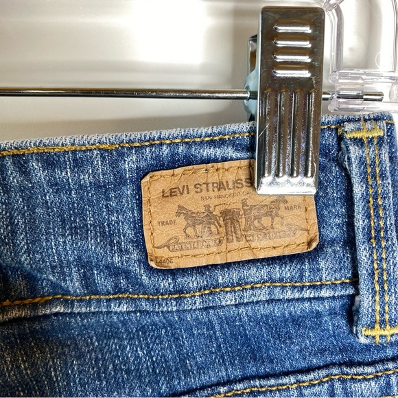 Levis Womens Bootcut Jeans Sz 10 Distressed Flap Pockets Stretch Denim Hemmed - Picture 8 of 15